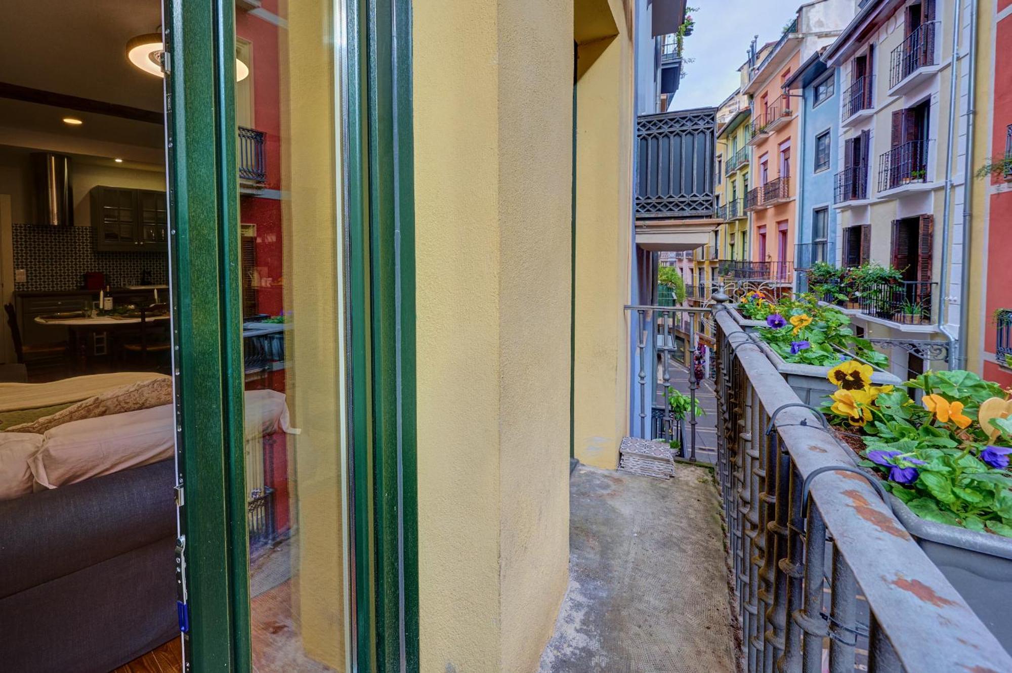 Heart Of Pamplona Apartments IV By Clabao المظهر الخارجي الصورة